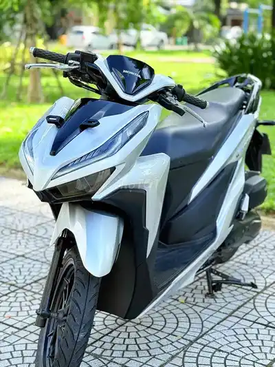 Honda Vario 150 Smartkey Серебристый
