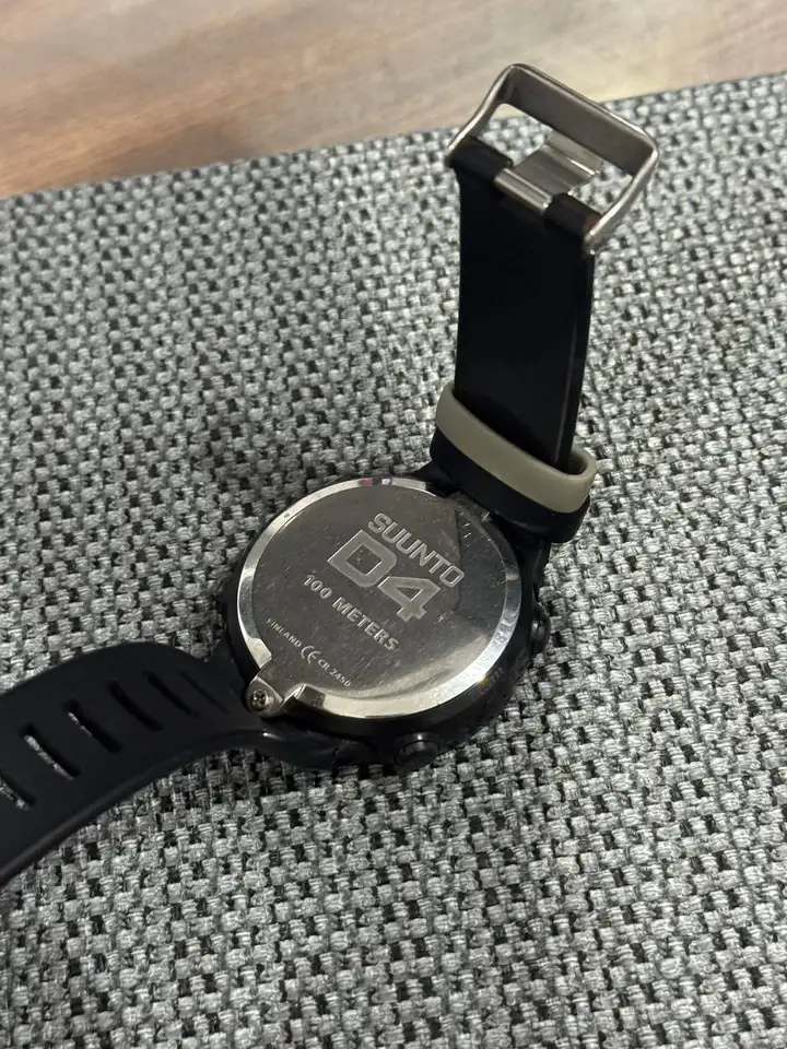 Suunto D4 дайв-компьютер