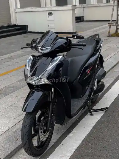 Хонда SH 125 CBS 2022 Черная отделка sh350