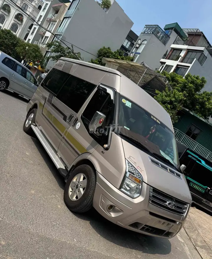 Ford Transit Luxury 2017 песочный 210 тыс. км