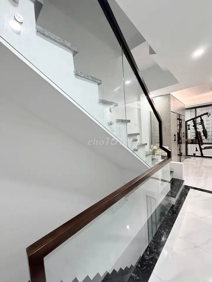 Nhà đẹp ở ngay, ô tô đỗ cửa, 5 tầng, 55m2, 9 tỷ