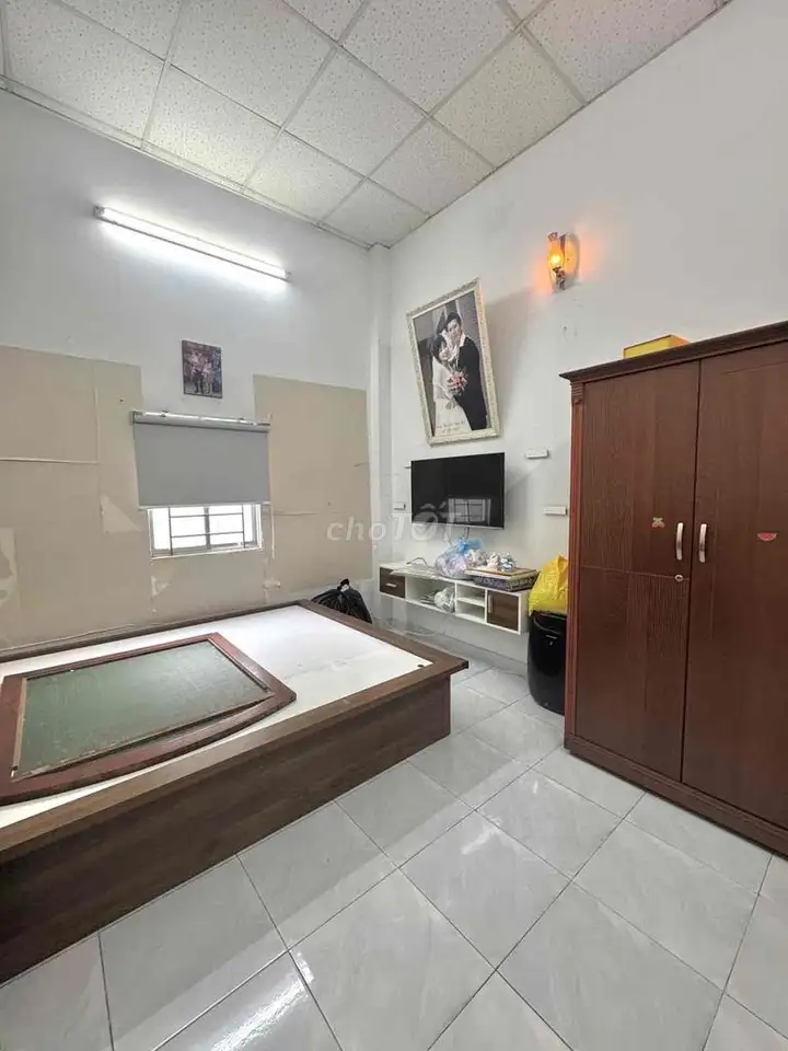 THoại Ngọc Hầu Tân Phú nhà 3 tầng DT 4,4mx17m ,7,99 tỷ ,xe hơi tránh
