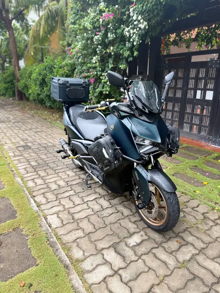 YAMAHA XMAX 300 ABS