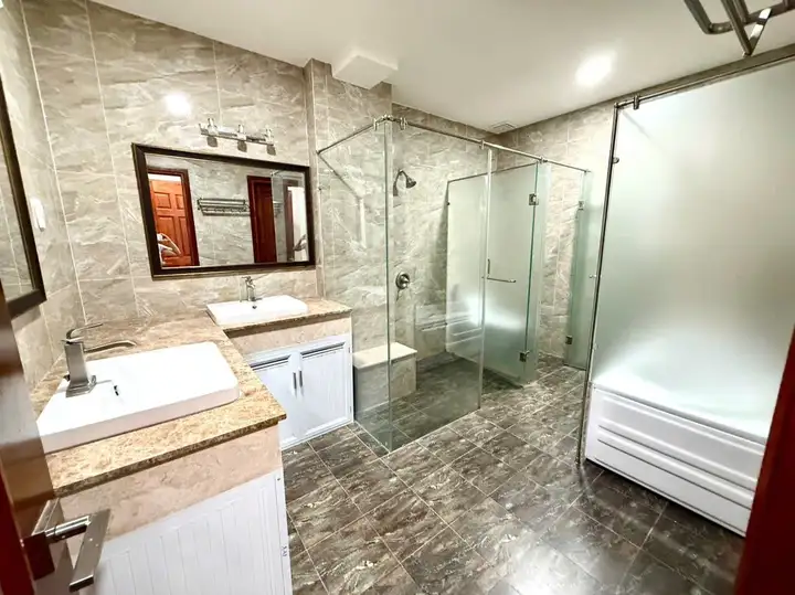 Квартира 120 м², полностью меблирована