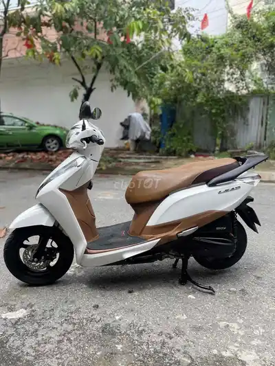 Honda Lead 2015 Белый с коричневым Вьетнам