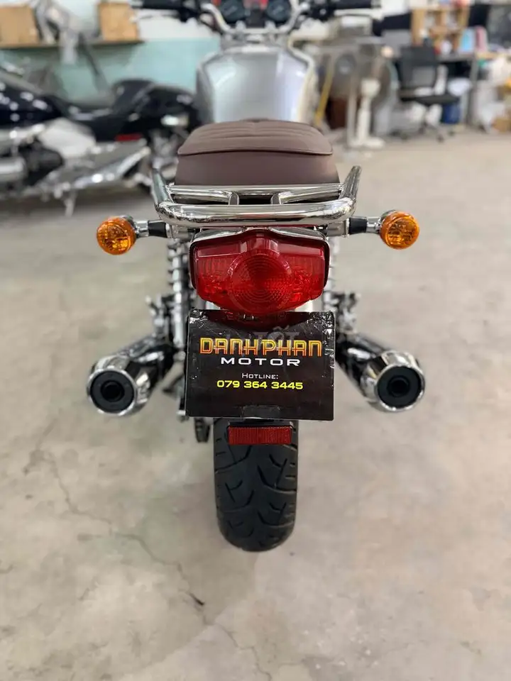 Honda CB1100 EX ABS 2015 Серебристый 17 000 км