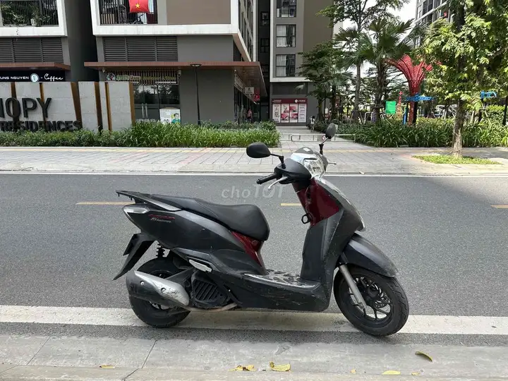 Honda Lead 2019 10-летие, черный матовый, 40000 км
