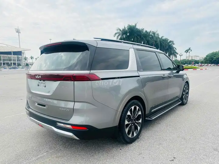 Kia Carnival 2022 2.2 CRDI Signature Серый цемент