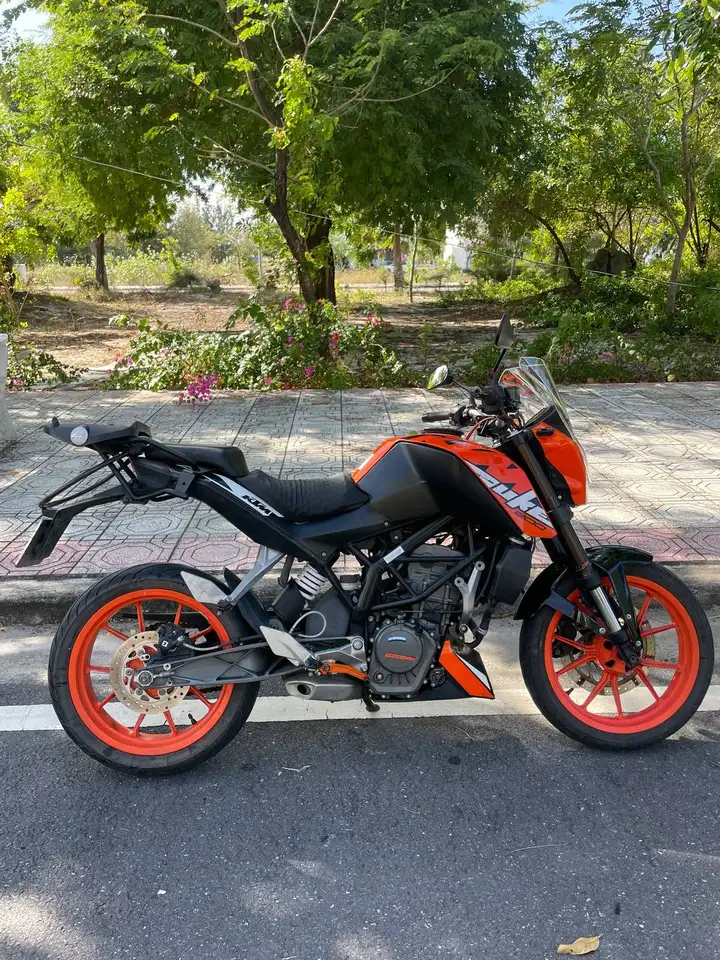 KTM Duke 200