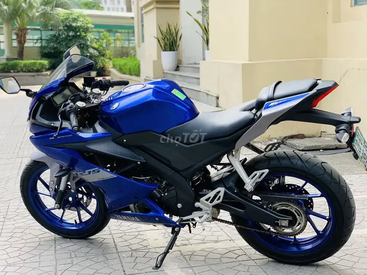 Yamaha R15 V3 2022 синий 150 сток в собственности родной мотор