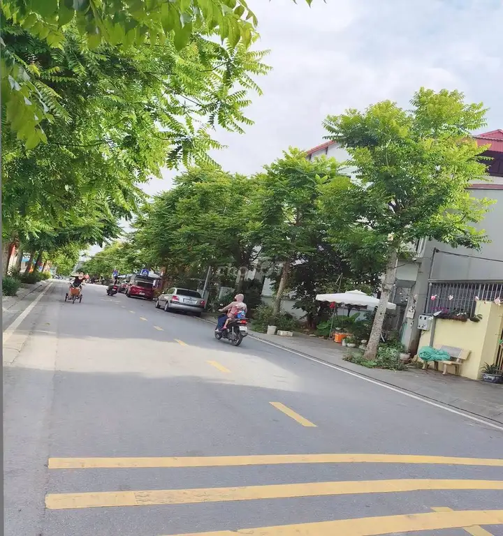 Bán nhà 48m2 Bát Khối, Long Biên, full nội thất