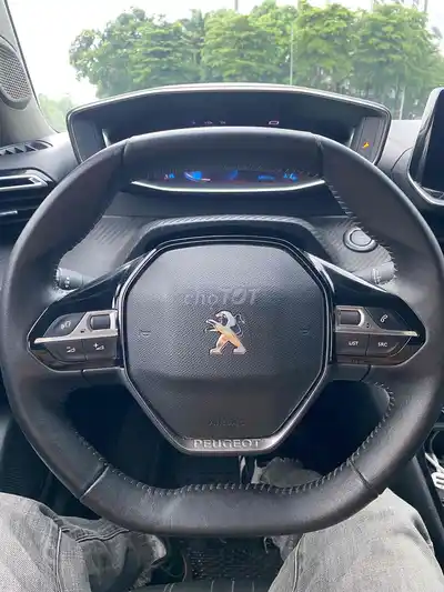 Peugeot 2008 GT Line Серый