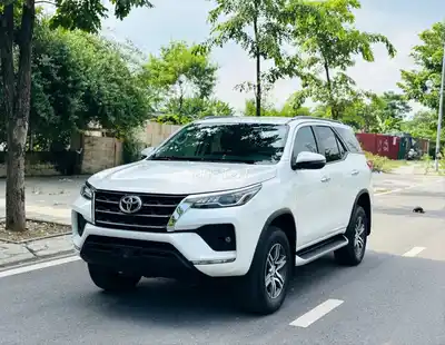 Toyota Fortuner 2.4L 4x2 AT 2025