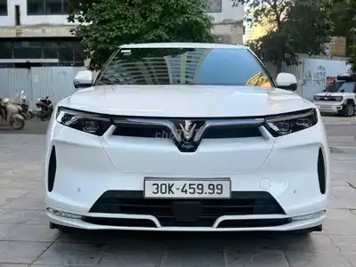 VinFast VF9 Plus 6S 2025, белый, 6 мест