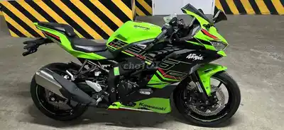 KAWASAKI NINJA ZX-25R 2023 ЗЕЛЕНО-ЧЕРНЫЙ