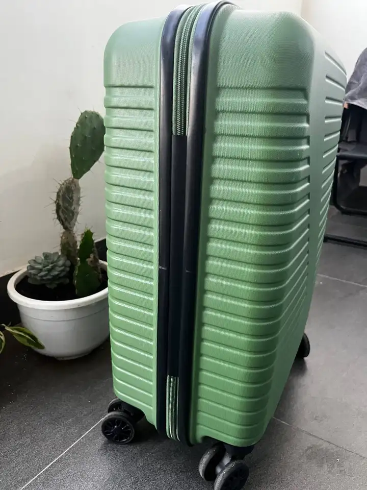 Чемодан Roncato 55×40×20 см