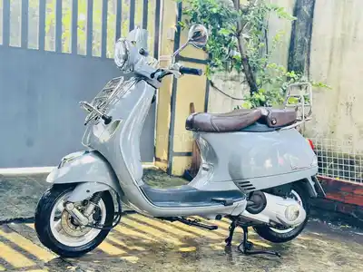 Piaggio Vespa LXV 125cc 3V i.e., 2016, серый