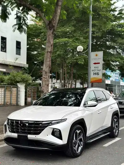 Hyundai Tucson 1.6T 2024, белый, 30 000 км