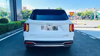 Kia Sorento 2023 2.2D Signature Белый
