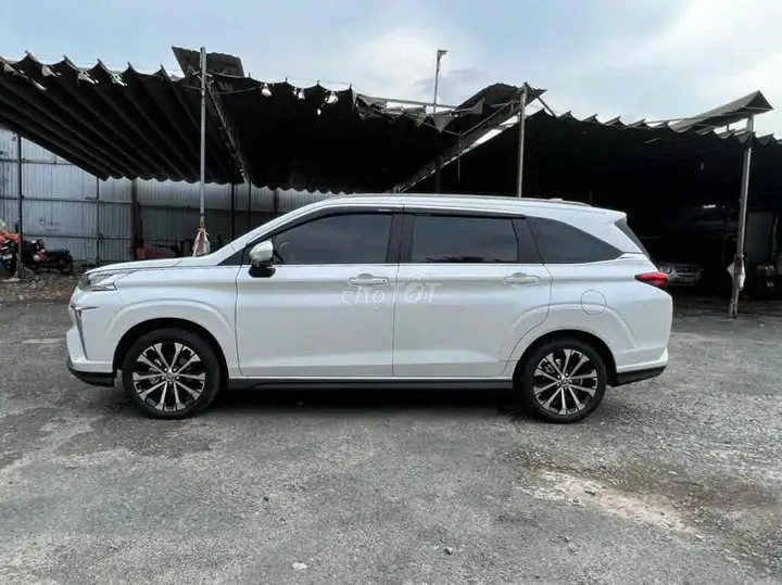 Toyota Veloz Special Белый 37000 км