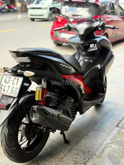 Yamaha NVX 155cc Smartkey черный, красный
