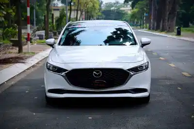 Mazda 3 2024 25 000 км Белая
