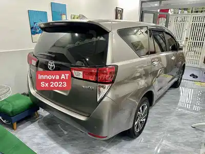Toyota Innova 2023 G 28 200 км
