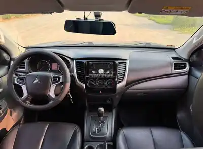 Mitsubishi Triton GLX 4x2 AT 2017 автомат без дефектов