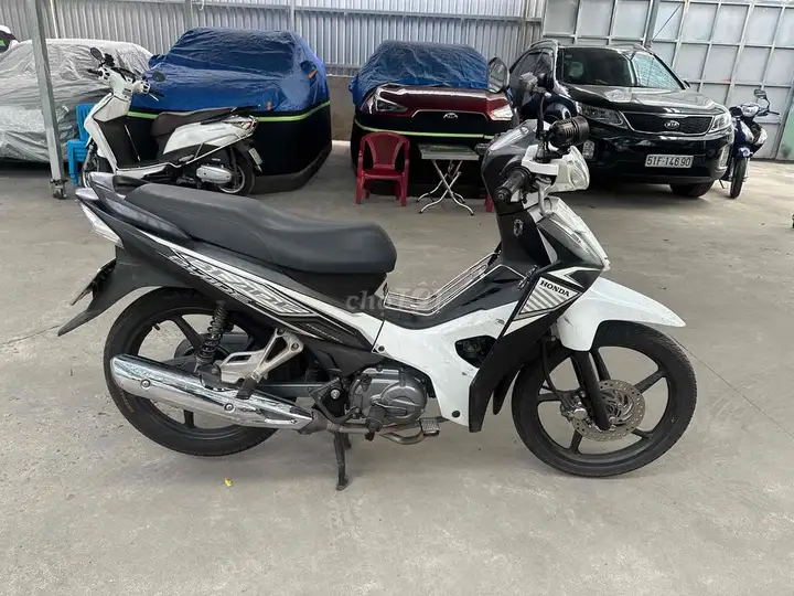 Honda Blade 110, литые диски, дисковый тормоз, 2018 г., хошиминские номера
