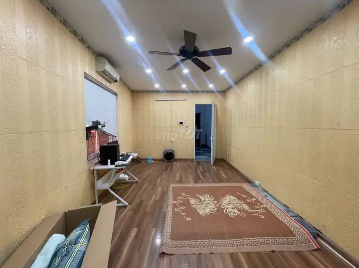 Дом в аренду, Нгуен Чынь – рядом с Тан Май, 85м² х 4 этажа, 5 спален
