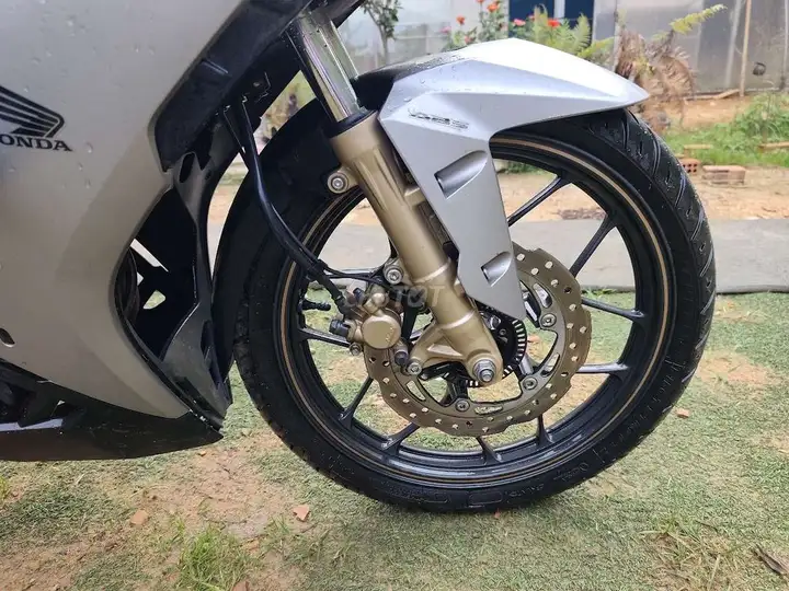 Honda Winner X V3 2022, серебристый, механика