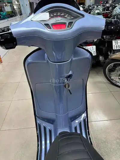 Piaggio Vespa 2015 квадратная фара новая 99% экономичная