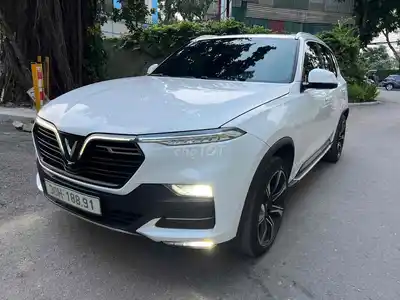 VinFast Lux SA 2.0 2021 Premium 4x4 Белый