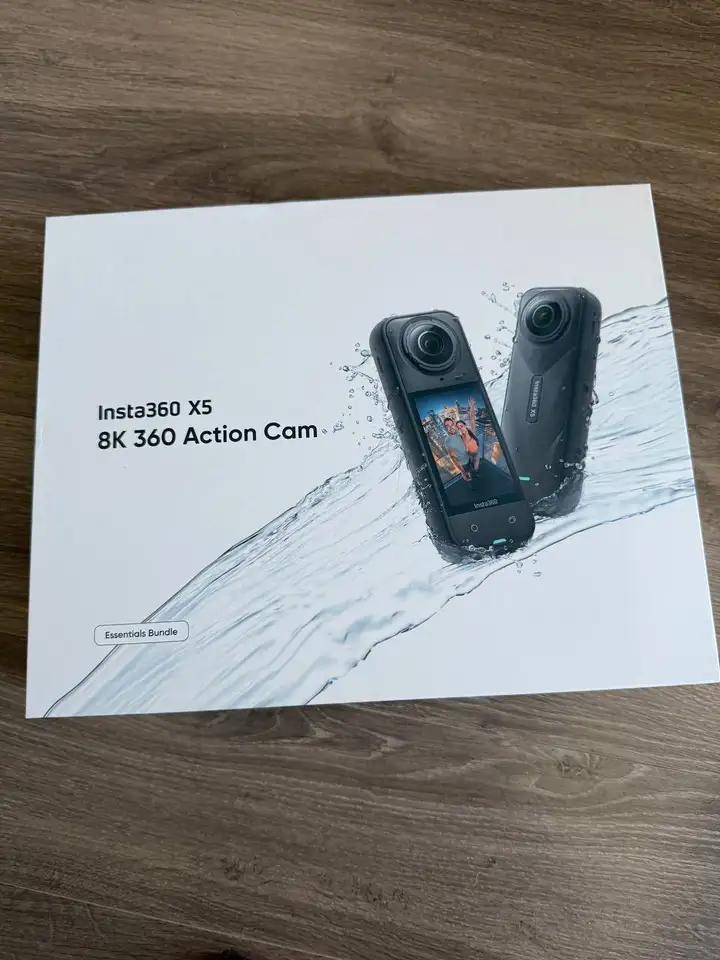 Insta360 x5