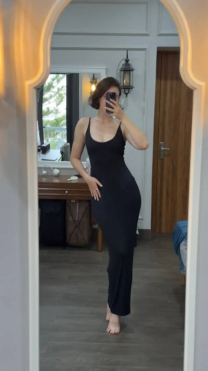 Платье Skims Smooth Layers Skimpy Scoop Neck Dress