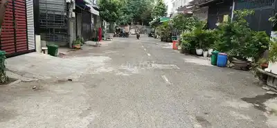 Аренда дома 4х12м, антресоль, 1 спальня, аллея 8м, Фан Ван Хон, 12-й округ
