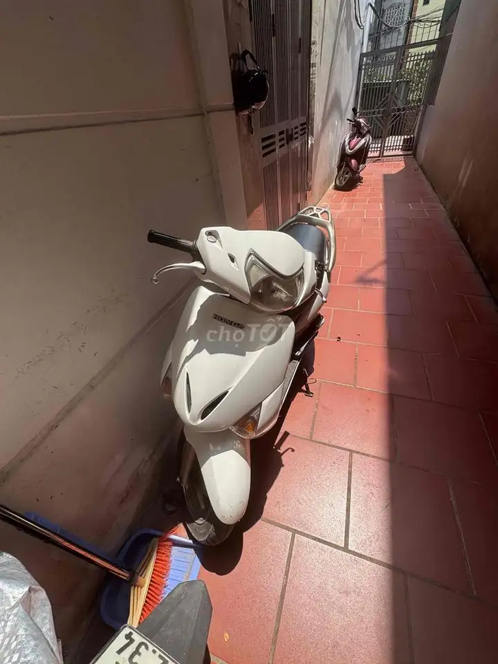 Honda Lead 2009 Белый Женский