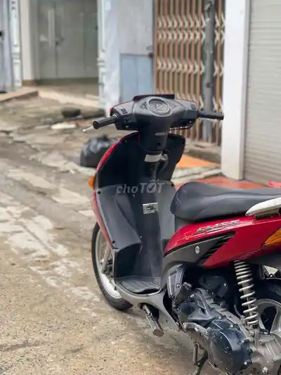 Honda Click, 2 цвета (красный), 6 спиц, последняя модель