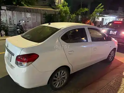 Мицубиси Аттраж 2019 белый