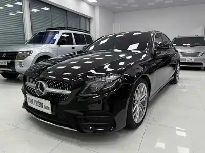 Mercedes-Benz E300 AMG 2016 odo 60168 км