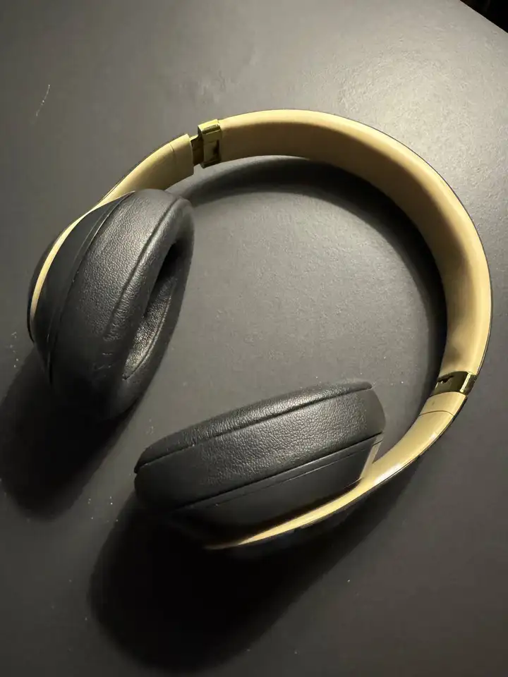 Беспроводные наушники Beats Studio 3