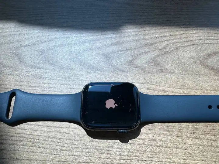 Apple Watch Series 7, 45 мм