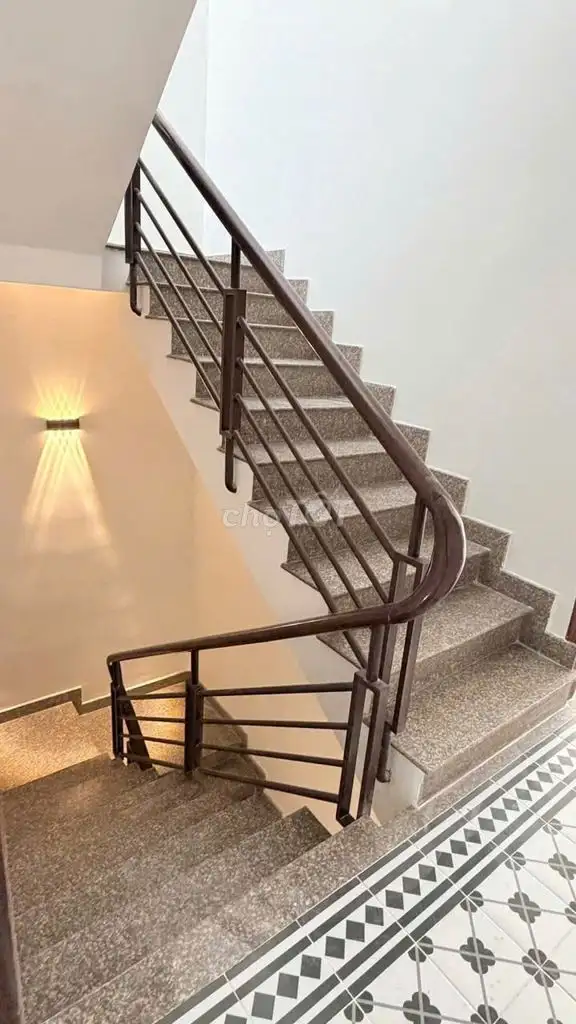 Аренда дома, фасад 303B Tan Son Nhi, phường Tan Son Nhi, quận Tan Phu