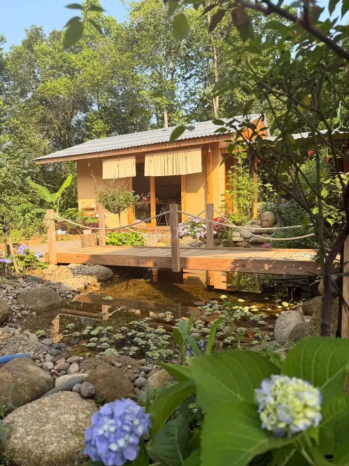 🌿 Собственник продаёт дом с садом и видом на озеро – прекрасное место для отдыха 🌿