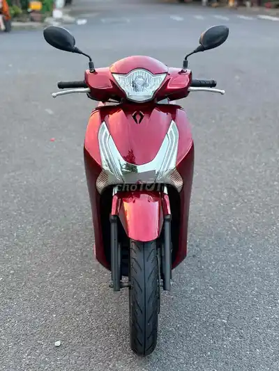 Honda SH 125 2015 красный супер красивый есть рассрочка