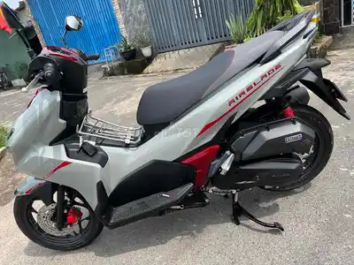 Honda AB 125 ABS 2026 серый цемент 200км