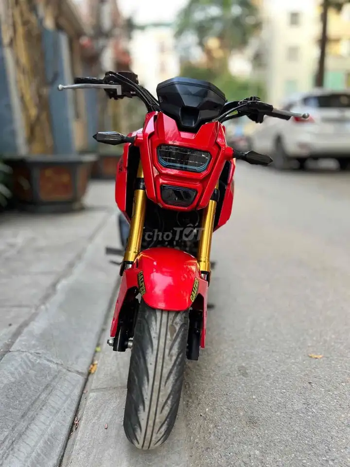 Honda MSX125 2022, красный/синий, 5000 км