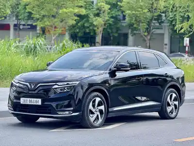 VinFast VF8 Eco 2023 Full Adas с покупкой батареи CATL