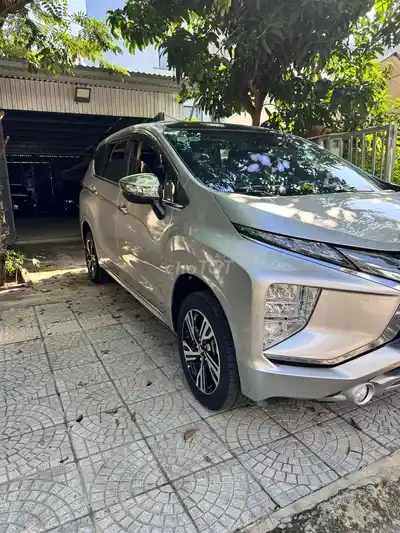 Mitsubishi Xpander 1.5AT 2021 Серебристый Автомат