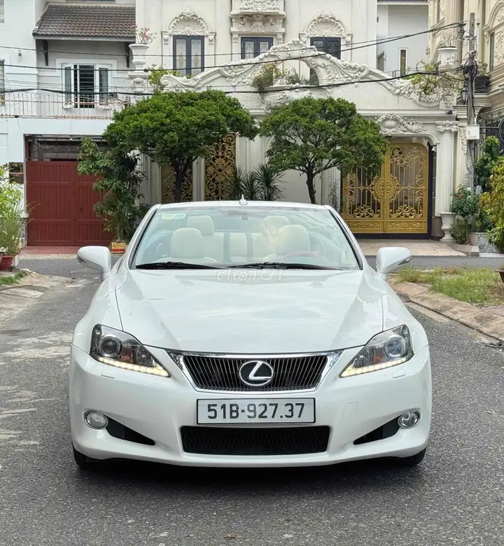 Lexus IS 250C 2010 Белый 79000 км